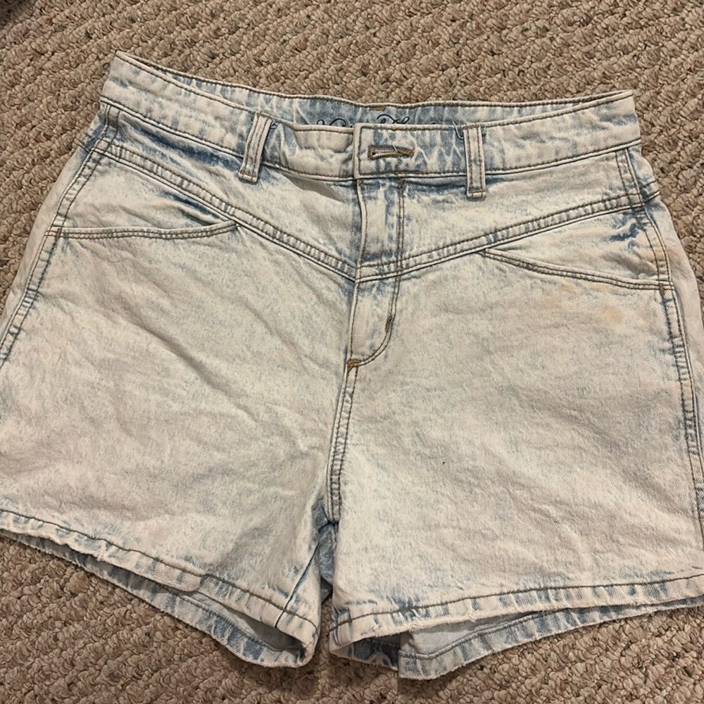 Universal Thread Light Wash Jean Shorts